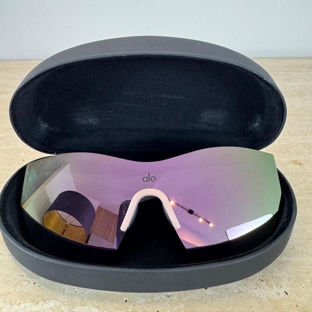 Alo-yoga Women's multi Sunglasses